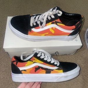 size 7 old skool vans